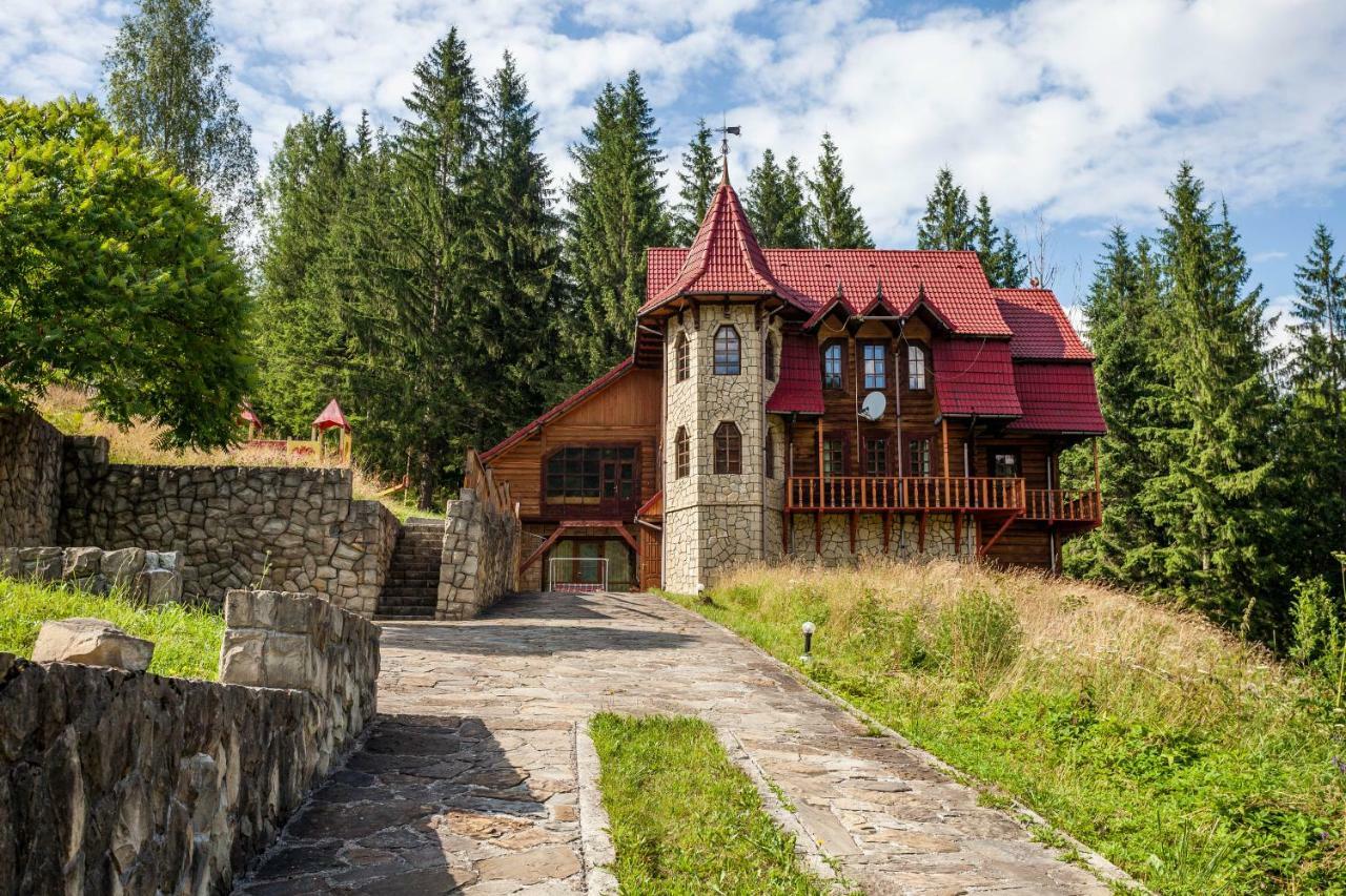 Hôtel Альпина à Yaremtche Extérieur photo