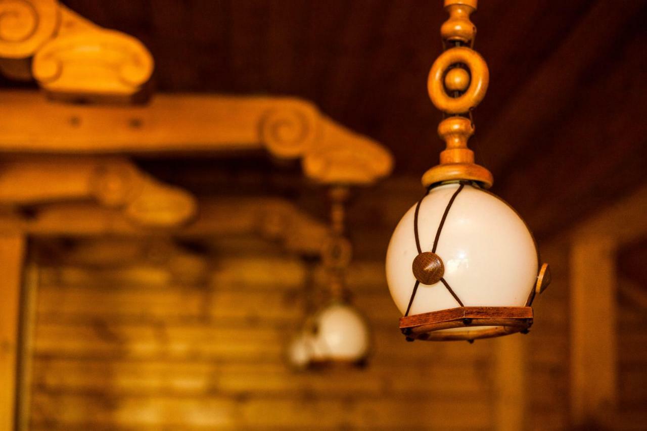 Hôtel Альпина à Yaremtche Extérieur photo